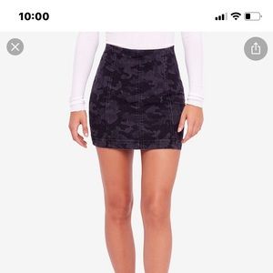 Free People modern Femme camouflage print mini skirt size 8
